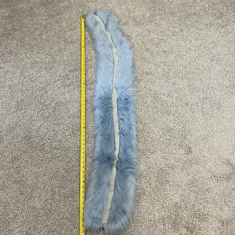 NEW:  gorgeous baby blue faux fur scarf - Picture 7 of 9